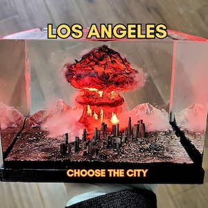 CHOOSE THE CITY, Los Angeles, resin diorama, atomic bomb, resin sculpture, epoxy resin art, small lamp, miniature diorama