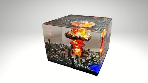 Resin Diorama, Atomic Bomb, Resin Sculpture, Epoxy Resin Art, Small Lamp,  Miniature Diorama 