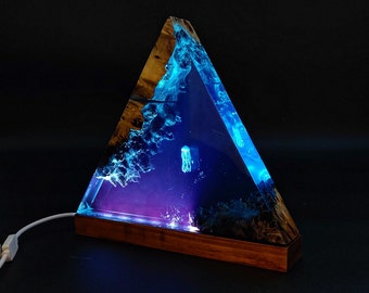 jellyfish lamp, resin diorama
