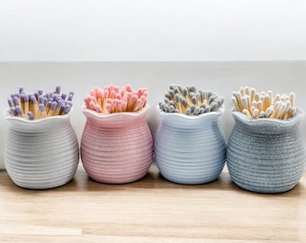 Soporte para cerillas de cerámica pintado a mano con rascador / Incluye cerillas de 7,6 cm