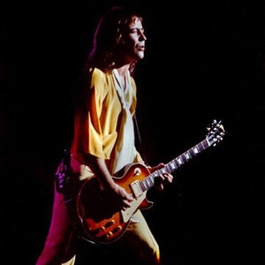 "Mick Jones mit ""Foreigner"" im Pine Knob Music Theater in Clarkston, MI, am 13. Juni 1978."