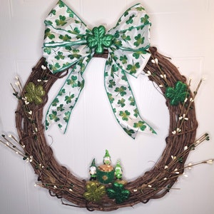 18&quot; St. Patrick&#39;s Day Willow Wreath, St. Paddy&#39;s Day Wreath, Irish Wreath