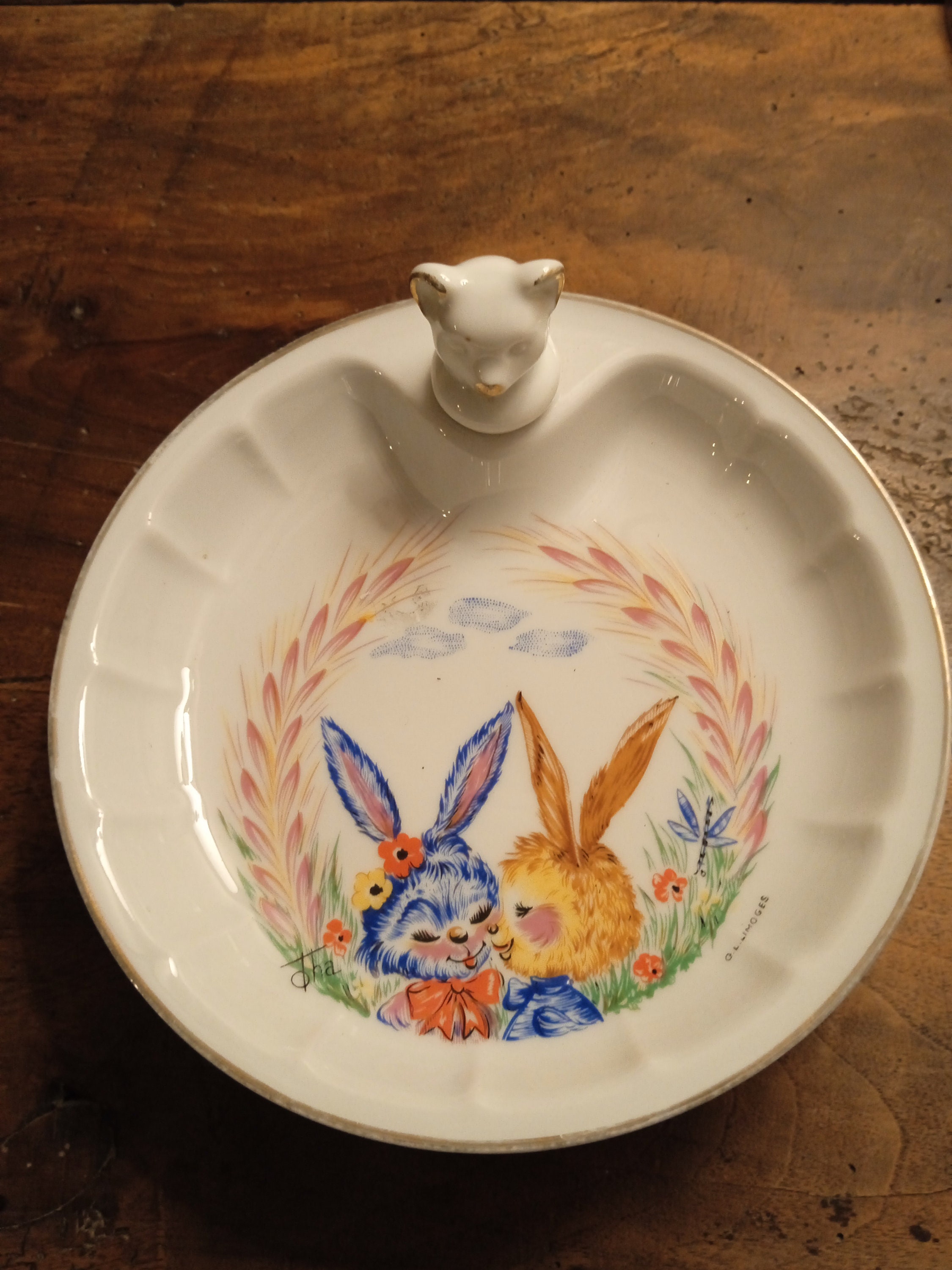 Assiette A Bouilli Porcelaine Limoge 1970 France , Motif Lapin Vintage avec Bouchon Tête d'ours