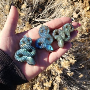 Flashy Labradorite Mini Crystal Snake Carvings