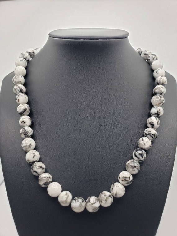 Black and White Quartz Bead Necklace