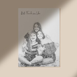 May include: A black and white pencil sketch of three friends sitting together. The text "Beste Freunde f&uuml;rs Leben" is written at the top of the image.
