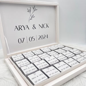 Schokobox personalisiert in Gold, Silber, Schwarz oder Hellblau für Hochzeiten,Verlobungen - Gastgeschenke- Pralinenschatel - Schokolade