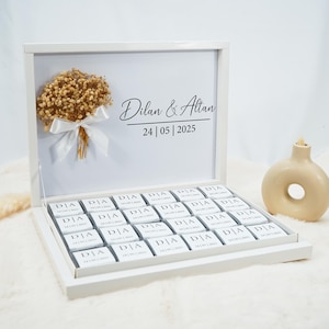 Schokobox personalisiert in Gold, Silber, Schwarz oder Hellblau für Hochzeiten,Verlobungen - Gastgeschenke- Pralinenschatel - Schokolade