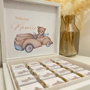 Gepersonaliseerde chocoladedoos in goud, zilver, zwart, roze of lichtblauw voor bruiloften, verlovingen, babyshowers en babyfeestjes.