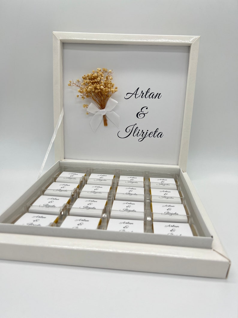 Caja de chocolates personalizada en oro, plata, negro o celeste para bodas, compromisos regalos para invitados caja de chocolates chocolate imagen 3