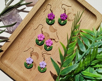 Small floral earrings, cute earrings, floral earrings, original earrings, flattering earrings, purple earrings, pink earrings, lilac earring