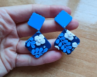 Pendientes botánicos azules, pendientes florales, pendientes todas las estaciones, pendientes originales, pendientes bonitos, pendientes hechos a mano, pendientes exclusivos