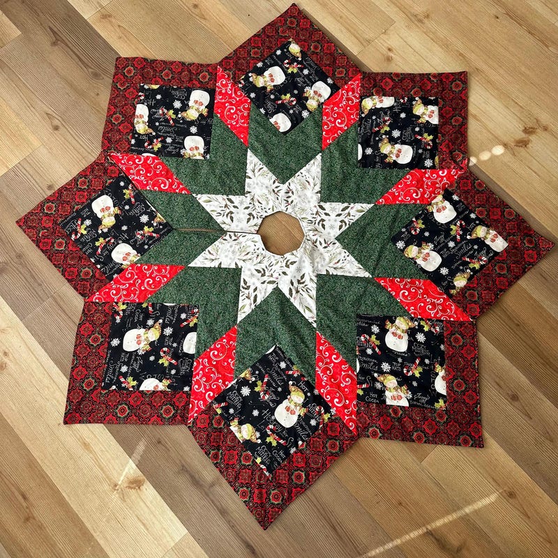 Cactus Christmas Quilted Tree Skirt NCU0QN064