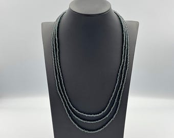 Dunne 4 mm zwarte Tsjechische glaskraal met meerdere strengen kralenketting • Unisex glassieraden