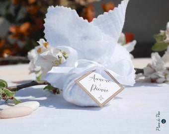 Hochzeitsgeschenke-Paket „Reise“ | Hübsches Reisepaket aus Baumwoll-Gaze-Stoff + personalisiertes Etikett