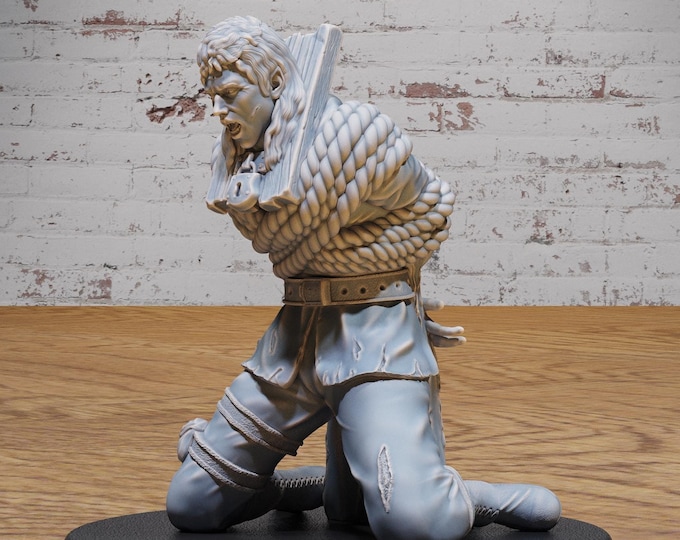 Prisoner - 3 Different poses - 28mm Scale - Epic Miniatures - Festival Village