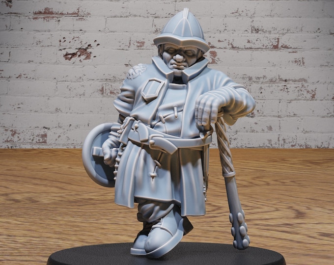 Dwarf Town Guard with Club and Buckler- True 28mm Scale - Epic Miniatures