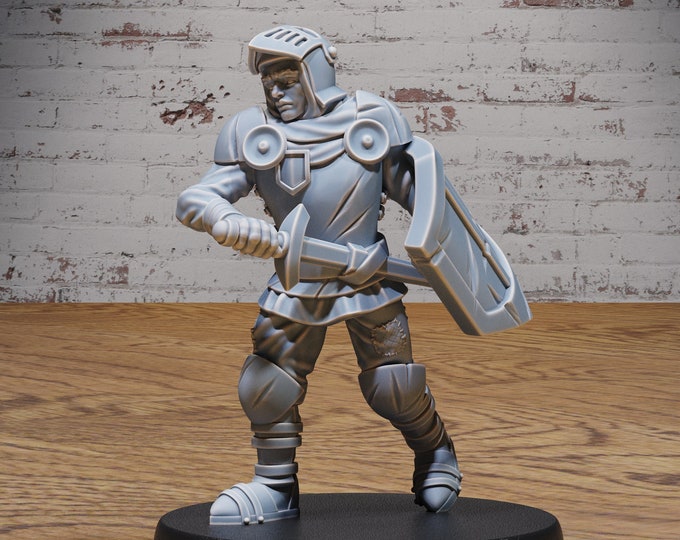 City Guard Knight with Sword and Shield - True 28mm Scale - Epic Miniatures