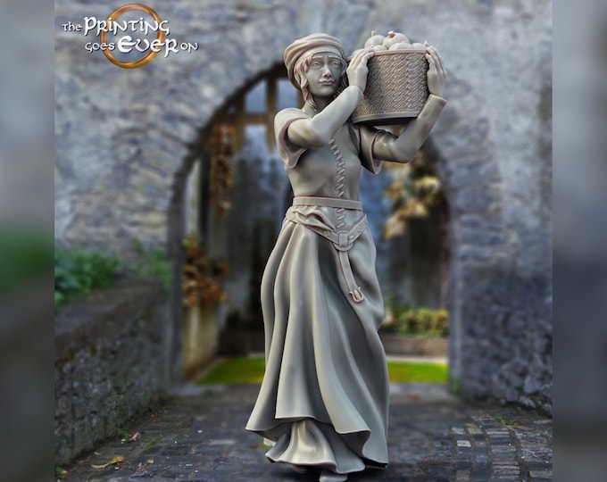 Female Commoner - 28mm - The Printing Goes Ever On - Dungeons and Dragons - Pathfinder - Fantasy