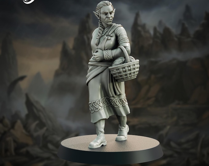 Orc Townsfolk - Female - 28/32mm - The Printing Goes Ever On - Dungeons and Dragons - Pathfinder - Fantasy