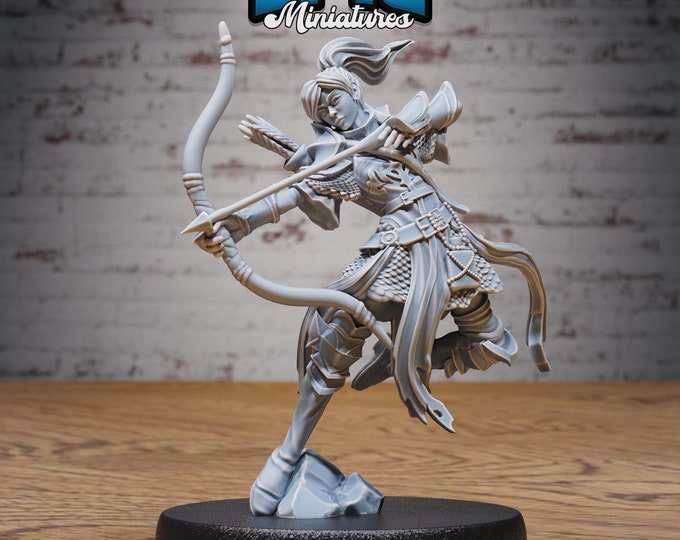 Knight Lady Joan - 28mm Scale - Epic Miniatures - Chivalry Garden