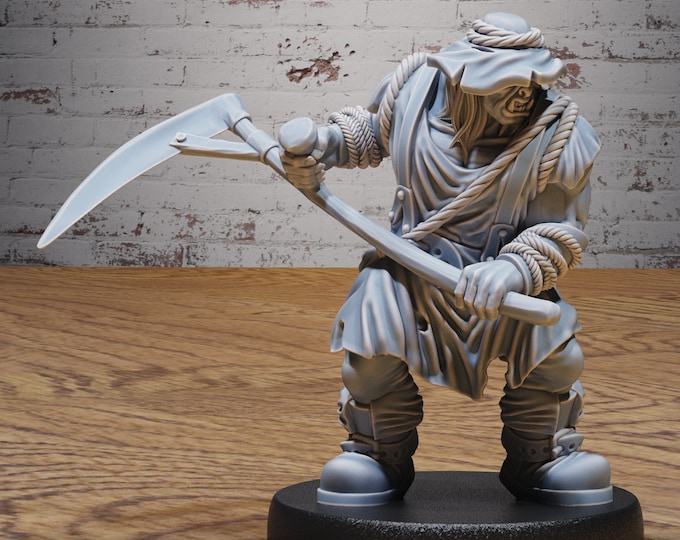 Orc Villager Farmer - 28mm Scale - Epic Miniatures - Festival Village