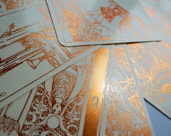 Kremowa talia kart Tarota z tłoczoną folią miedzianą, Talia kart Tarota z folią „Everything Foil”, Talia kart Tarota Waite-Smith Design tłoczona folią, Tarot kremowo-miedziany