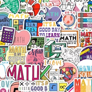 Peut inclure: Un ensemble d'autocollants colorés sur le thème des mathématiques. Les motifs incluent des calculatrices, des équations, des crayons, des globes et le mot "MATH" dans différentes polices et couleurs. Pour étudiants et enseignants.