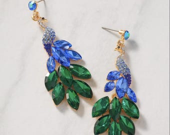 Vintage Retro Style Peacock Animal Figure Pendant Dangle Women’s Earrings: Crystal Stone Jewelry Birthday Summer Gift for her