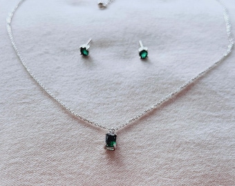 Conjunto de collar y pendientes con circonitas cúbicas verdes para mujer: regalo de cumpleaños y Navidad para su madre.