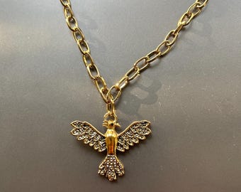 Collar con colgante de circonita y ave fénix, cadena gruesa de acero dorado