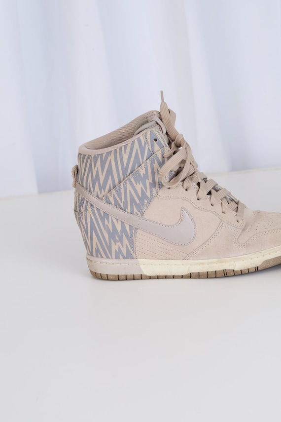 Nike Dunk High Suede Zigzag Pattern Sneakers Wome… - image 3