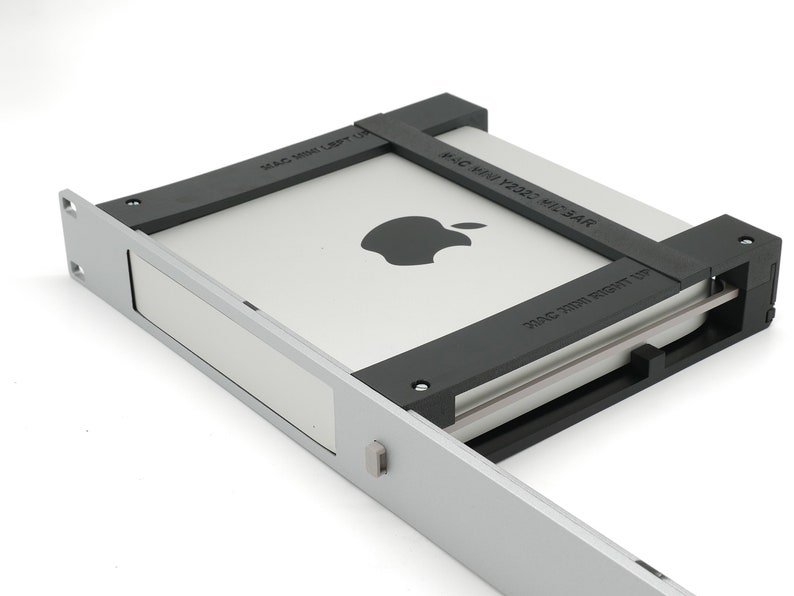 Apple Mac Mini 1 moulé par injection avec bouton marche/arrêt et bras arrière imprimés en 3D image 1