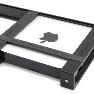 Apple Mac Mini 1 moulé par injection avec bouton marche/arrêt et bras arrière imprimés en 3D image 3