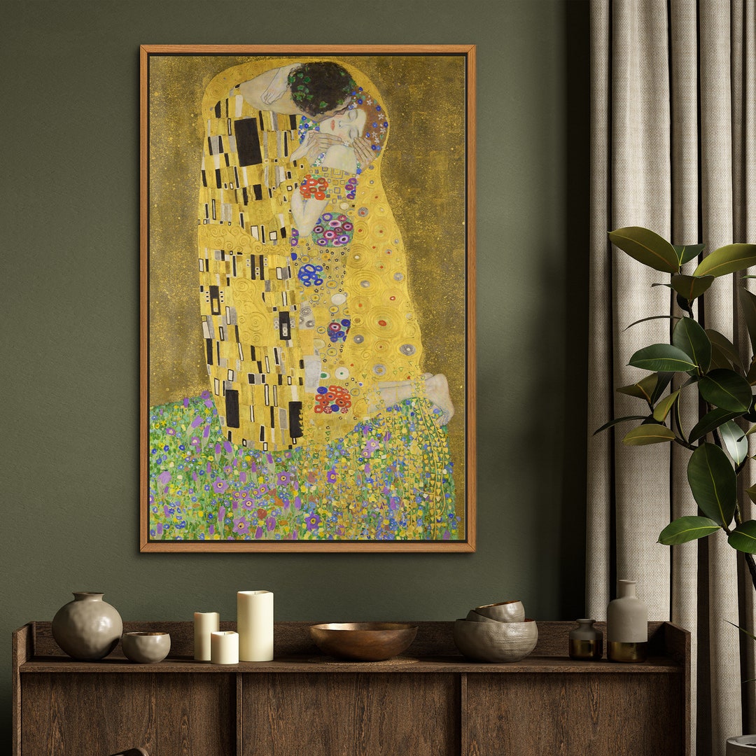 Gustav Klimt's the Kiss Print: Vintage Golden Gallery Wall Art - Etsy