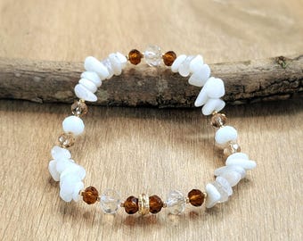 Éclats de pierre de lune et bracelet en cristal de verre. Bracelet en pierre naturelle.