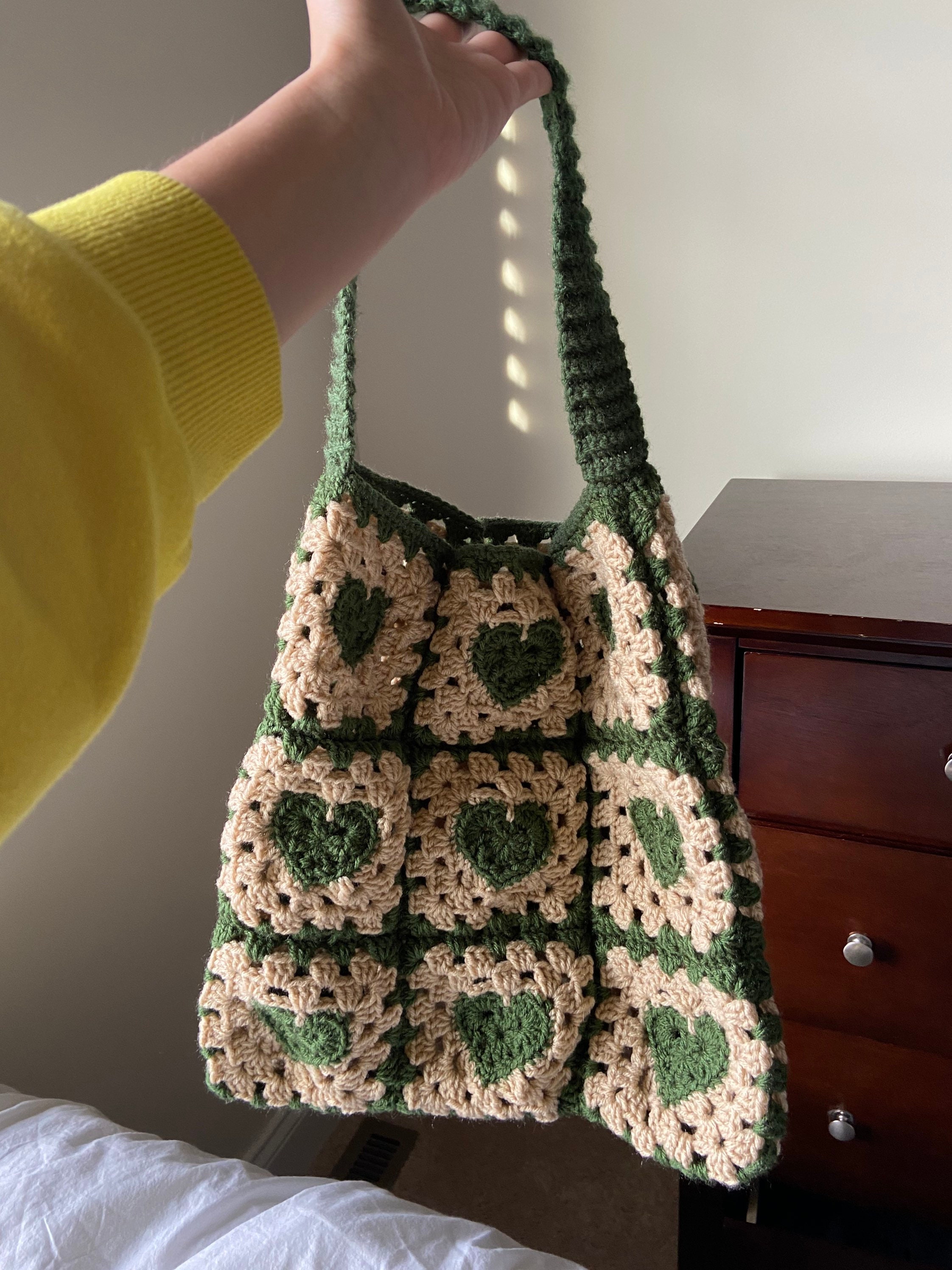 Yimiao Women Shoulder Bag Crochet Heart Pattern Large Capacity Vintage Hollow Out Handbag Tote Bag for Outdoor, Adult Unisex, Green