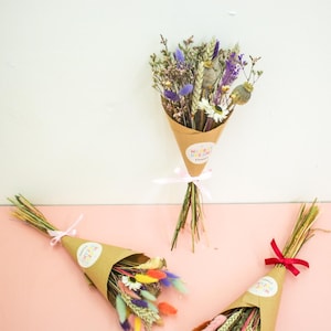 Buquê de flores secas em tons roxos | Lavanda, rosas roxas e flores silvestres | Casamento rústico, presente para madrinhas, arranjo floral para decoração de casa