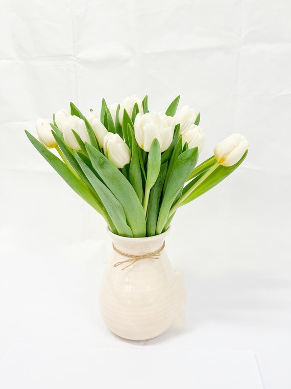 Fresh Tulips Bouquet | Eco-Friendly Gift Flowers | Classy Hand-Tied Bunch | Next Day UK Delivery | Wildest Dreams Style