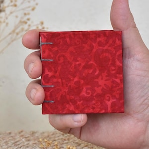 手作りの小さなフラットスケッチブック | 画用紙、80ポンドリサイクルグレー | ペン、鉛筆画、木炭画用のアーティストポケットジャーナル