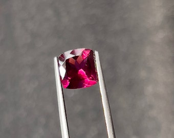 Natural Purple Pink Rhodolite Garnet Cushion Cut 2.96 Ct, Faceted rhodolite garnet semiprecious loose Gemstone For Ring 8.6x8.6x4.9mm size