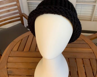 Gorro de invierno negro cálido