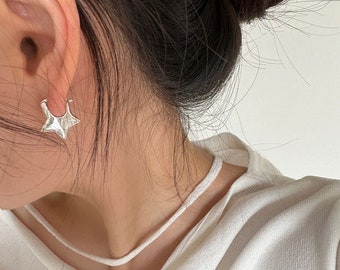 925 Sterling Silver Star Earring.