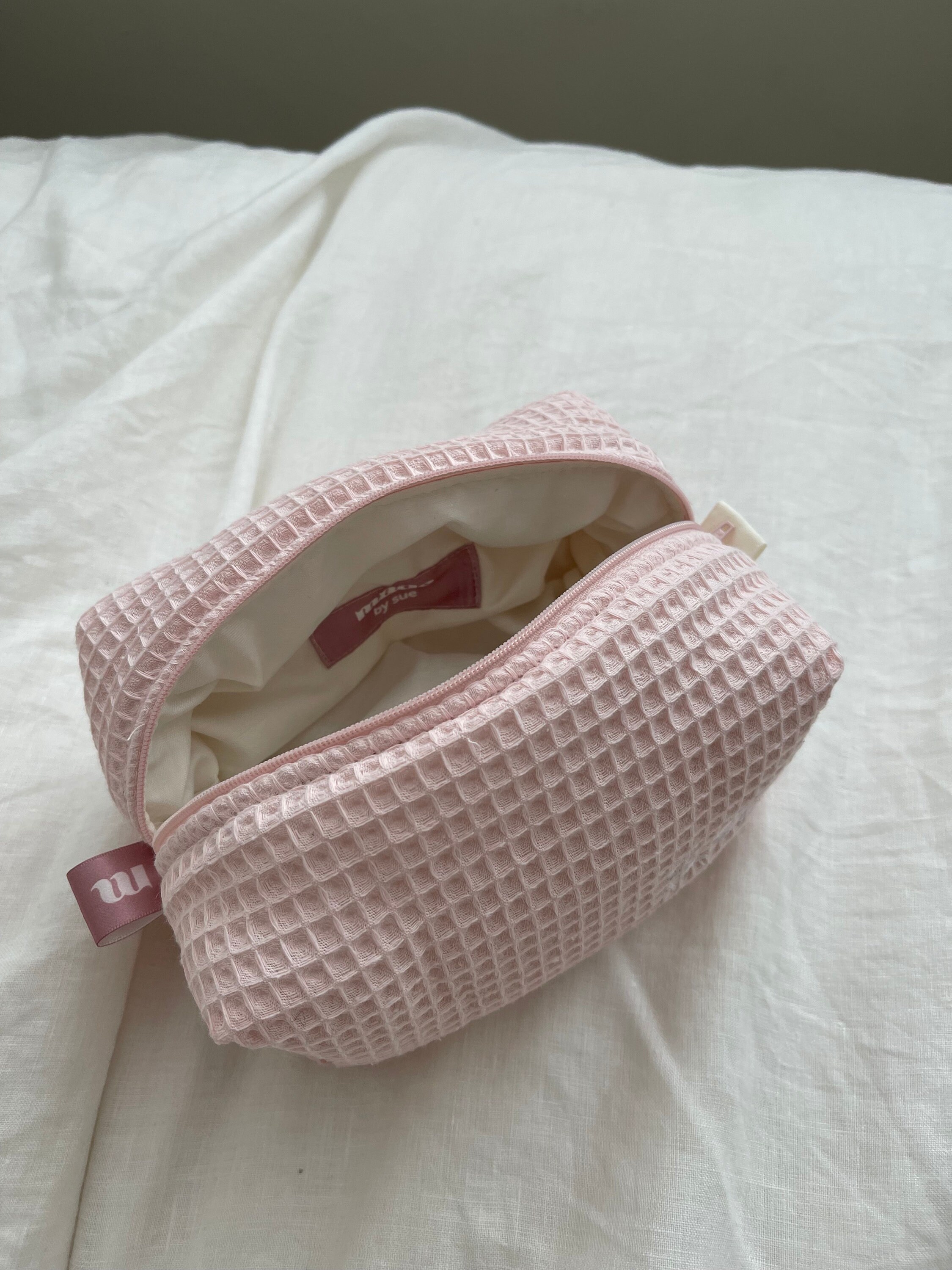 Personalised cosmetic/makeup bag in waffle fabric, skincare bag, bridal gift, bridesmaid bags, makeup bag, gifts for her