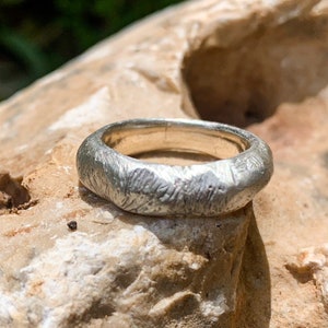 Hammered band ring - Wavy wedding ring, Chunky ring, melted ring, Silver ring,  Gold ring, melted silver ring, Stacking ring
