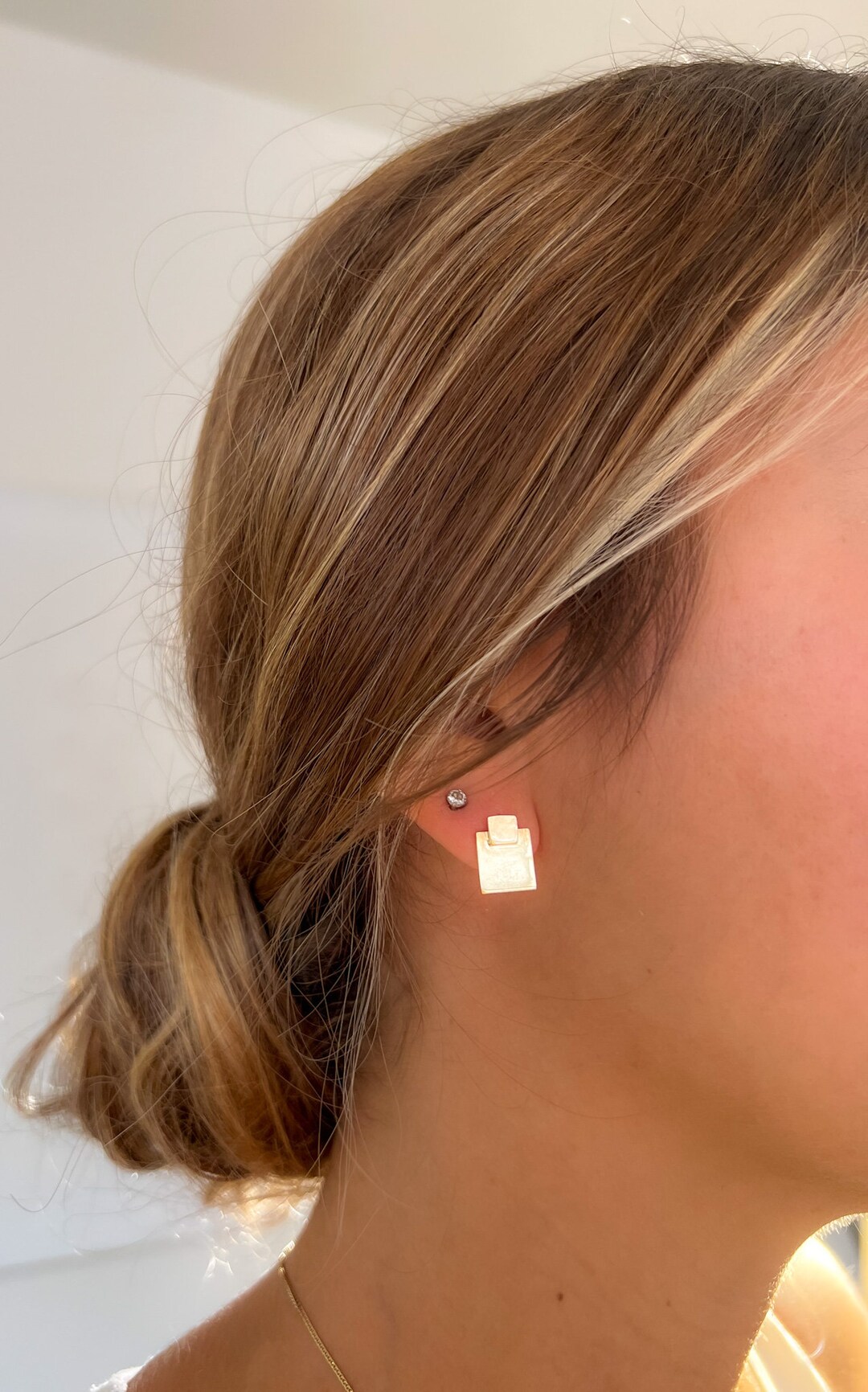 WP GOLD MOLTEN SQUARE STUD EARRINGS main image 1
