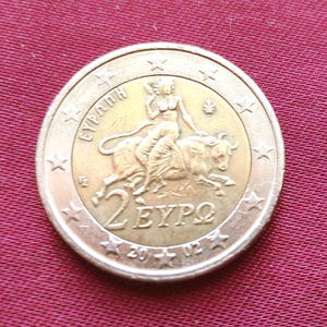 Greece Rare Coin 2 Euro 2002 VF+ Europa Abducted by Jupiter Taurus Circulated without S in the Star - Greece Rare Coin 2 Euro 2002 fine circulated