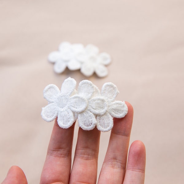 Set of 2 White Flower Snap Clip Set - Matching for Every Outfit Instagram Style Handmade Floral Hair Clip for baby girl toddler newborn gift