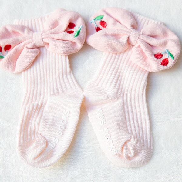 Chaussettes antidérapantes pour bébé et petite fille, chaussettes rose cerise fruit, chaussettes princesse fille anniversaire baptême Noël 0-3 ans