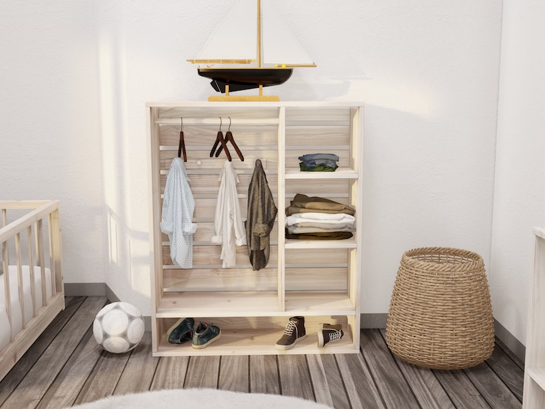 Montessori-garderobsplan för barn med förvaringsfack och hängstång, PDF-nedladdning bild 1
